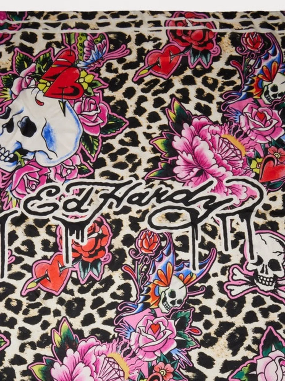 Ed Hardy 42x42in never